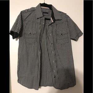 Short sleeve button down collared shirt